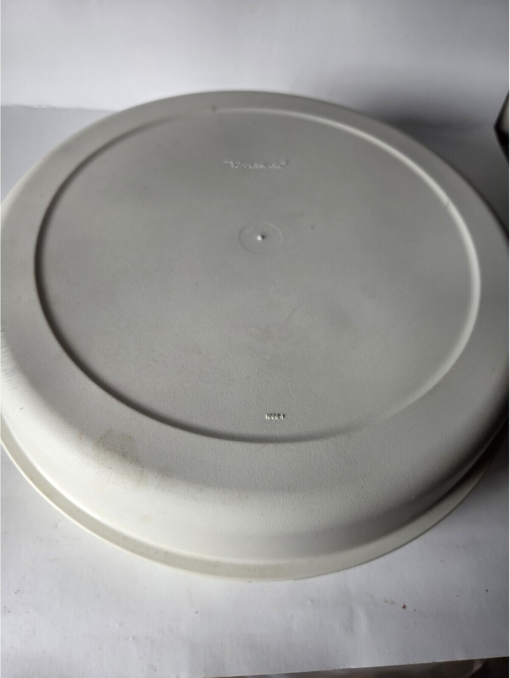 Vintage Tupperware Divided Relish Tray and Dip Bowl SG2